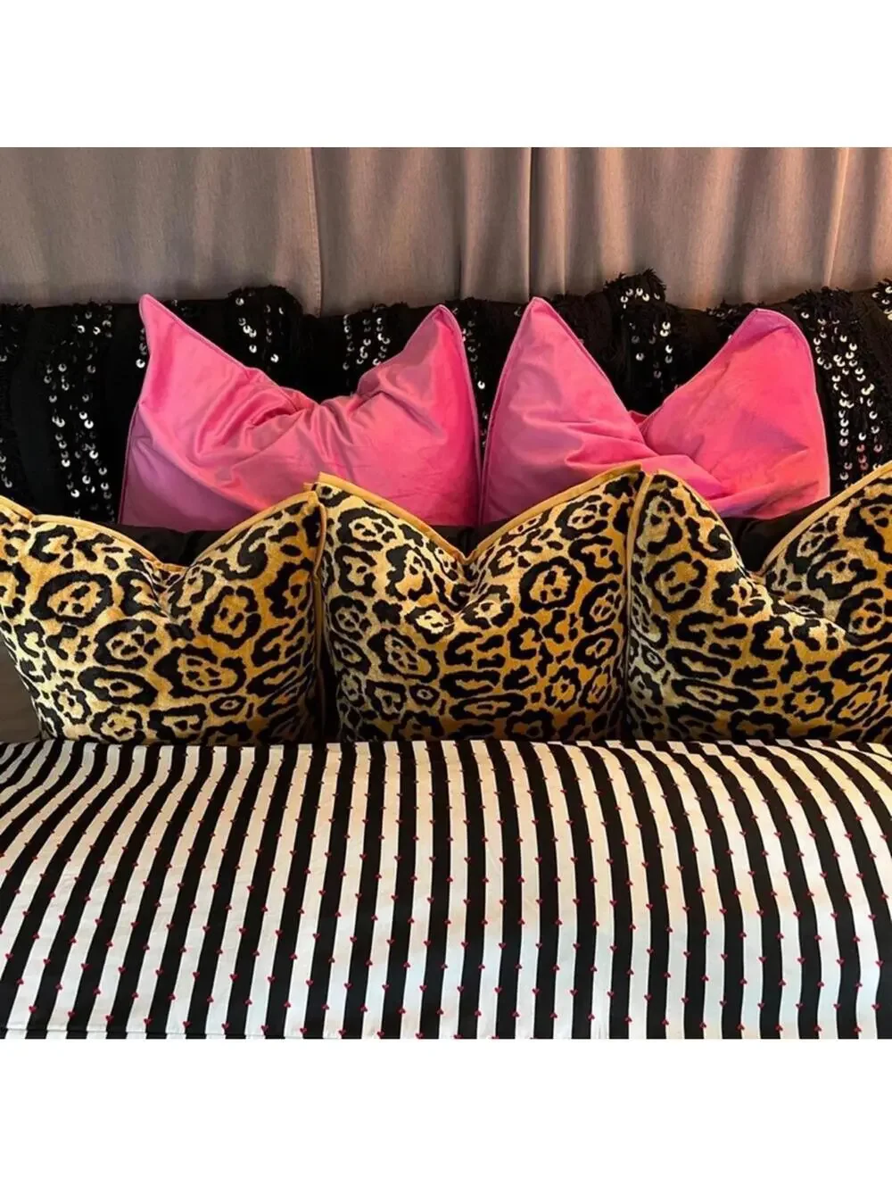 🆕 Leopard Print Velvet EURO decorative accent pillow cover in 2 18” x 18” animal